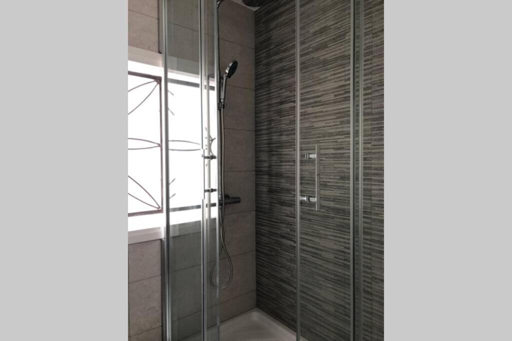 M3 Terrace. Cool Apartment 15 Min Center By Metro Esplugues de Llobregat Luaran gambar