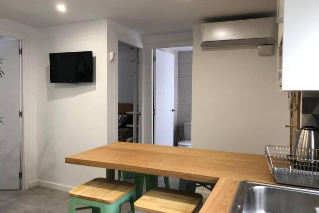 M3 Terrace. Cool Apartment 15 Min Center By Metro Esplugues de Llobregat Luaran gambar