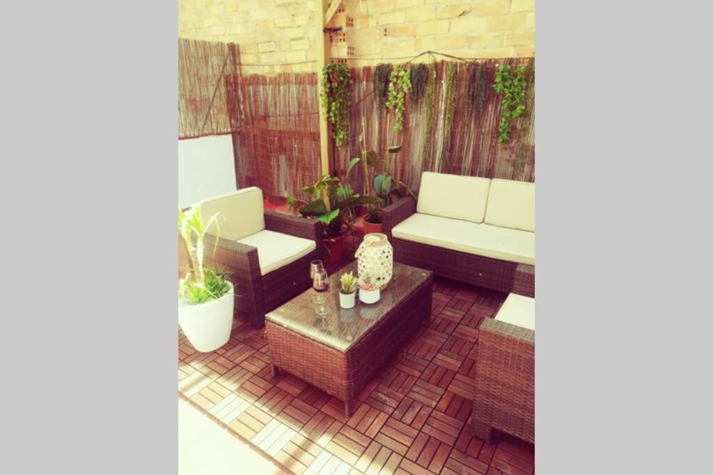 M3 Terrace. Cool Apartment 15 Min Center By Metro Esplugues de Llobregat Luaran gambar