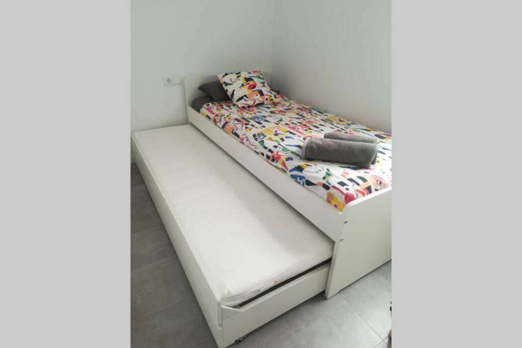 M3 Terrace. Cool Apartment 15 Min Center By Metro Esplugues de Llobregat Luaran gambar