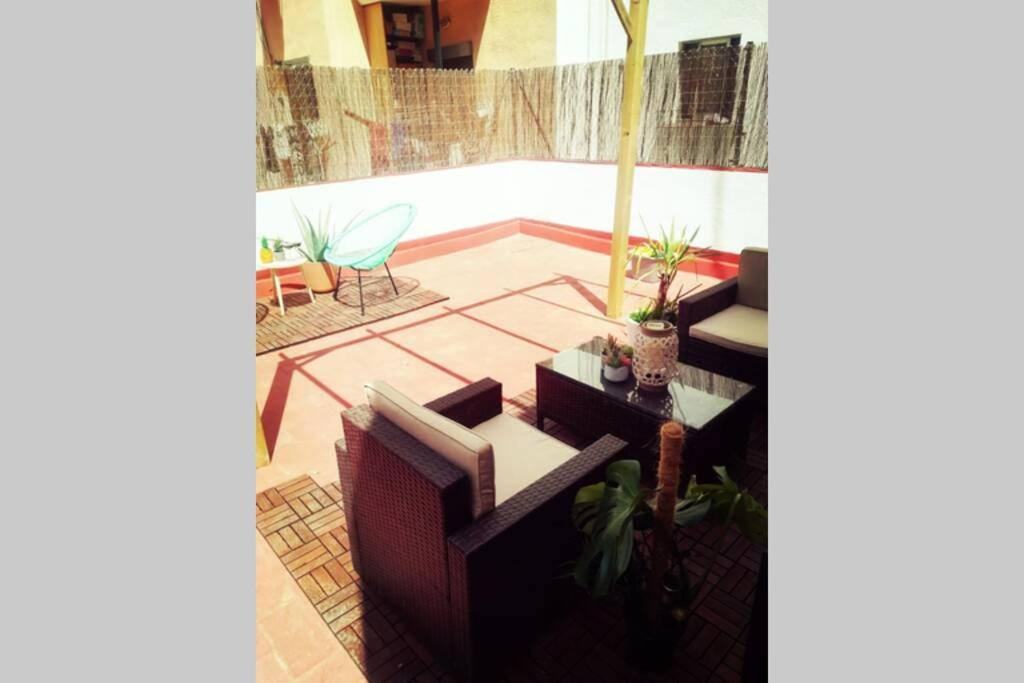 M3 Terrace. Cool Apartment 15 Min Center By Metro Esplugues de Llobregat Luaran gambar